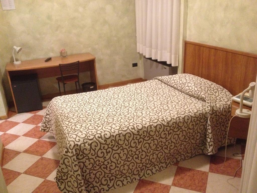 Hotel Daina دالْميني الغرفة الصورة